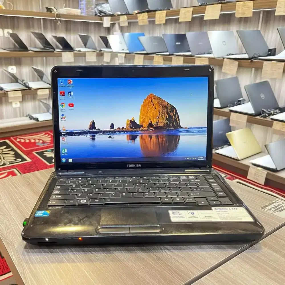 Laptop Toshiba L740. Satu Jutaan. Core i3. Bergaransi