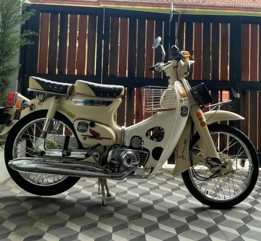 Honda c70 thn 80