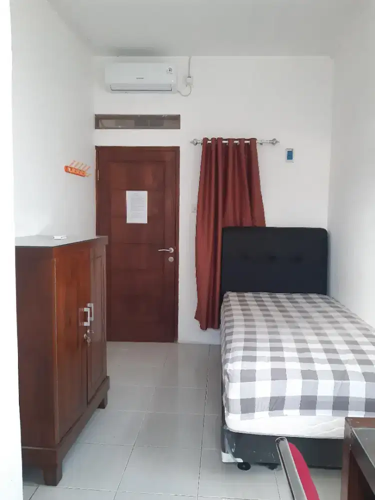 KOST PUTRI FULL FURNISHED |  AC+ FREE WIFI