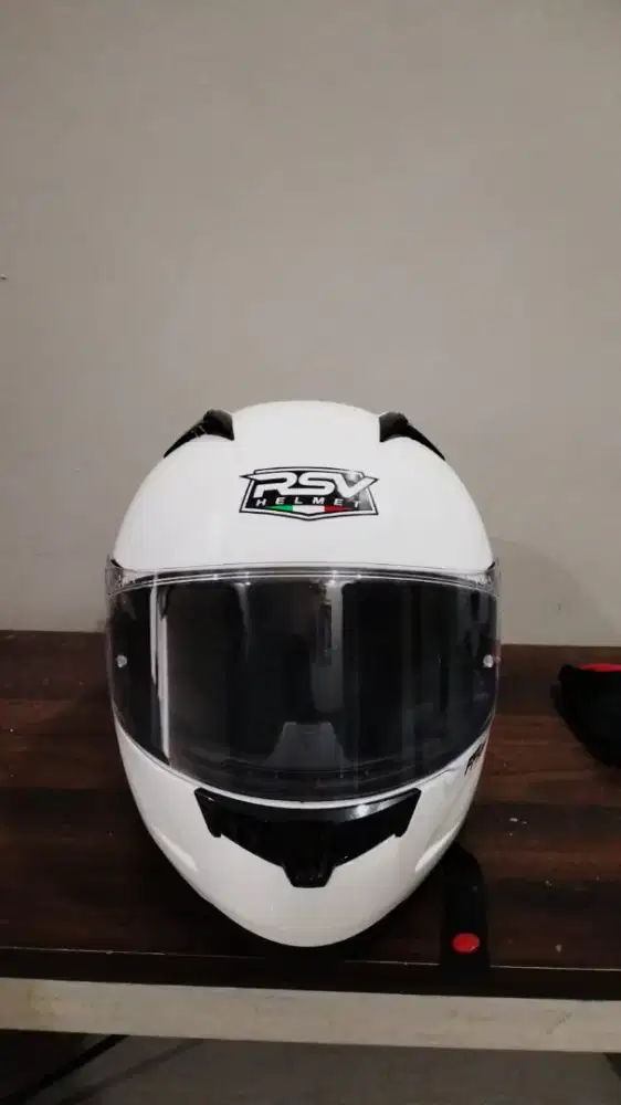 Helm rsv 500  putih