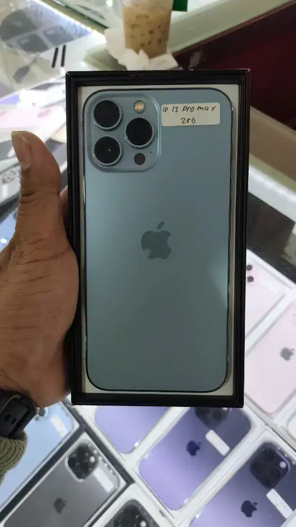 iPhone 13 pm Hb 84% memory 256GB