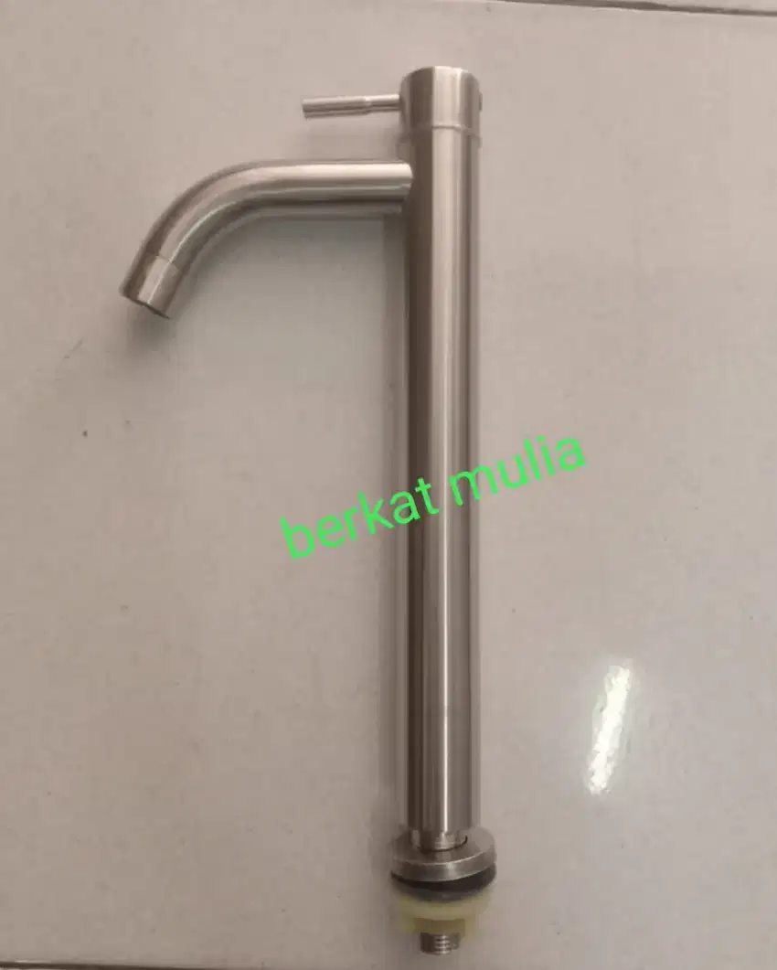 Kran wastafel stainless