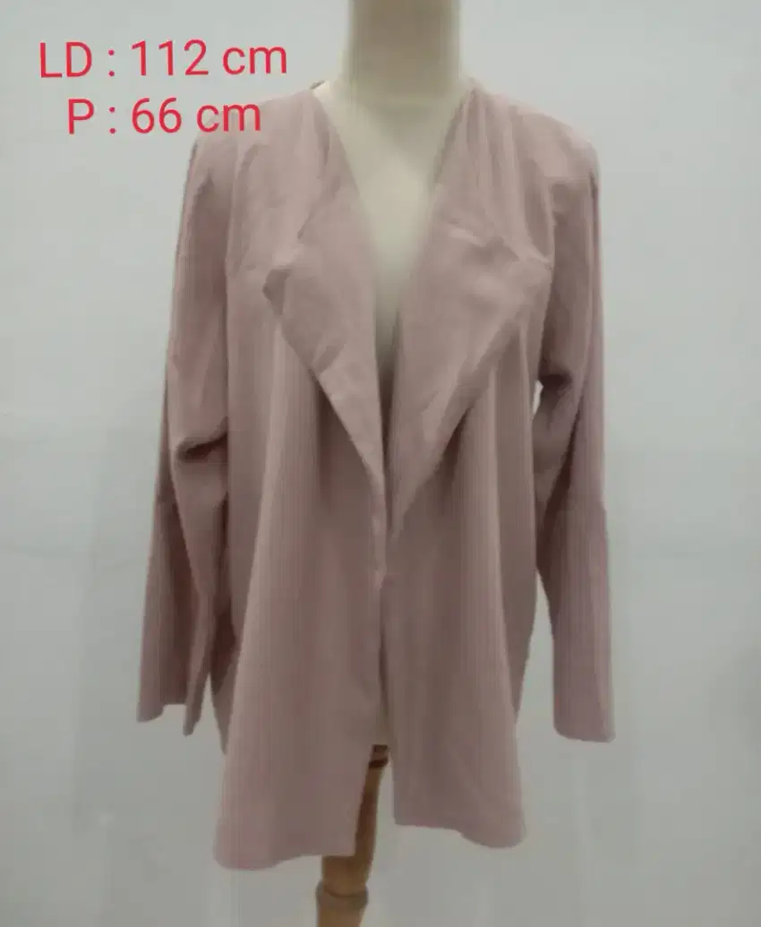 Outer Kerja Merk mannequin Preloved