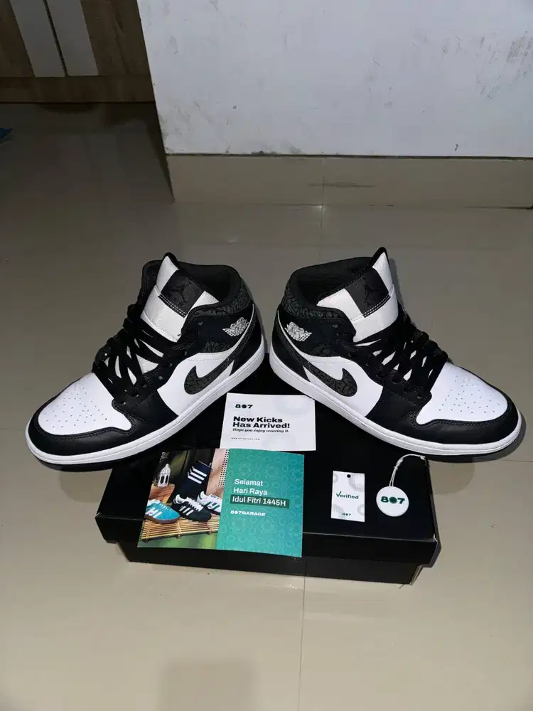 Air jordan 1 mid panda elephant black white