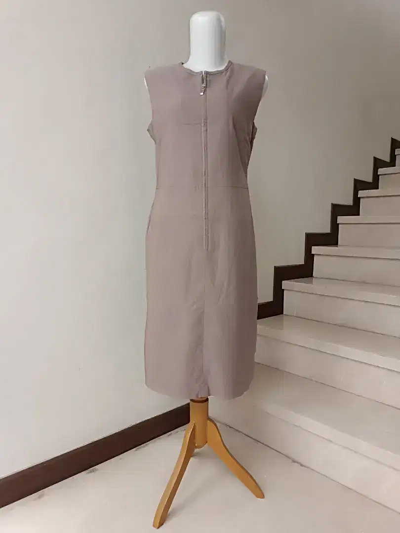 KEY WEAR Dress Size M LD96cm PB101cm Coklat Susu Preloved