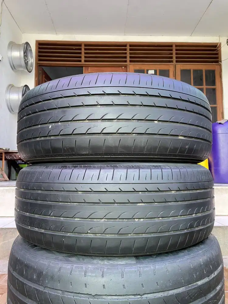 Ban Yokohama Bluearth Rv-02 235 60 r18 2Pcs