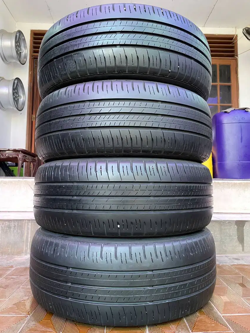 Ban Dunlop Enasave Ec300 205 55 r16 4Pcs