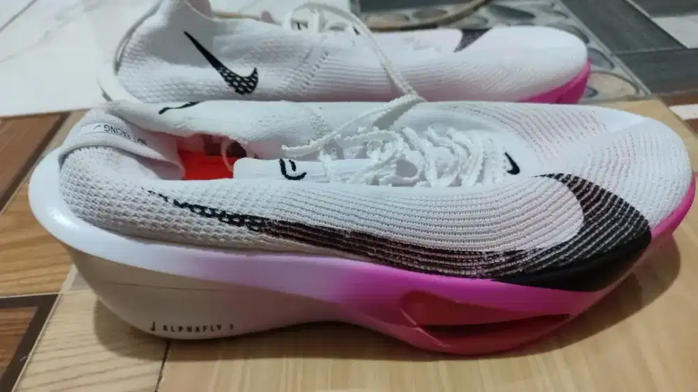 Nike AlphaFly seri 3 no 44 Made in vietnam