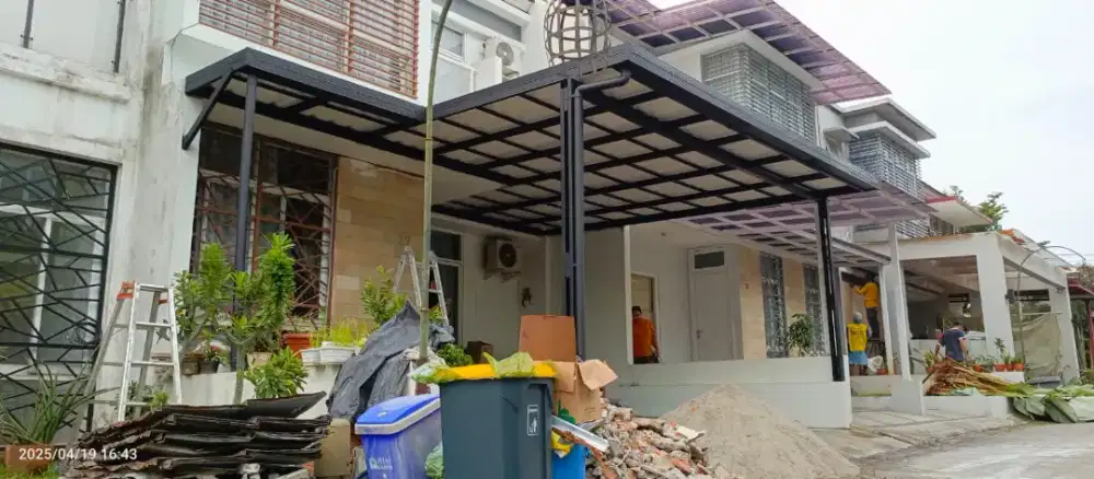 Kanopi dalam Baja ringan terpasang