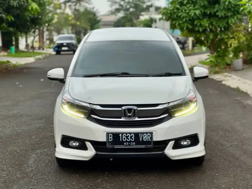 Mobilio E CVT 2021 Putih
