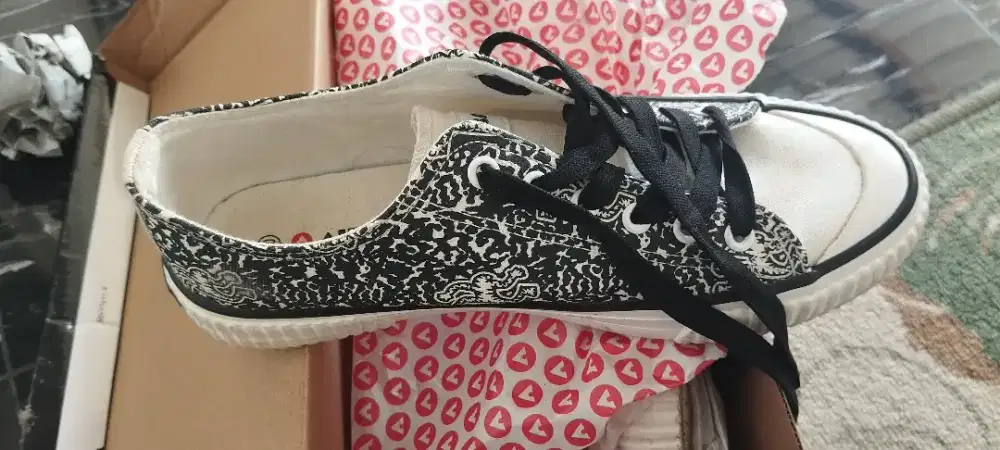 Sepatu air walk no 40