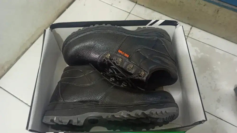 Dijual Sepatu safety merk King Star