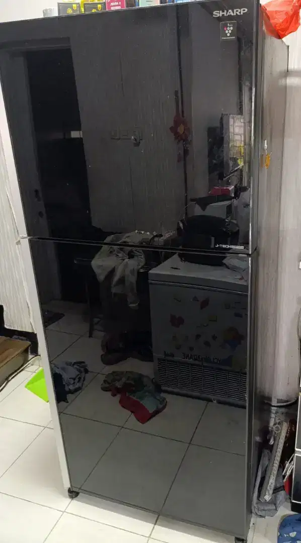 Di jual murah kulkas sharp j-tech inverter super jumbo,normal.