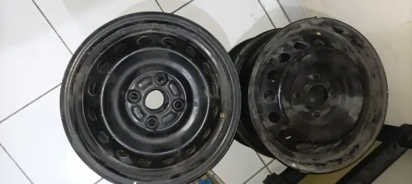 Velg Ban Ukuran R14