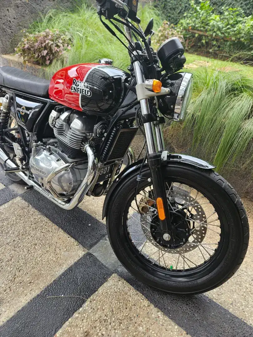 Royal Enfield Interceptor 2022