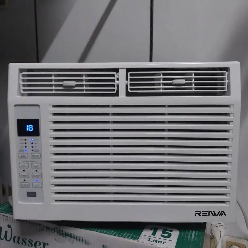 Air Conditioner AC Window 1/2 PK Reiwa CW-0501RA