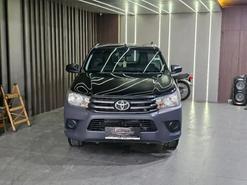 Toyota Hilux 2.5 Single Cabin Pick Up 2018 Diesel Solar