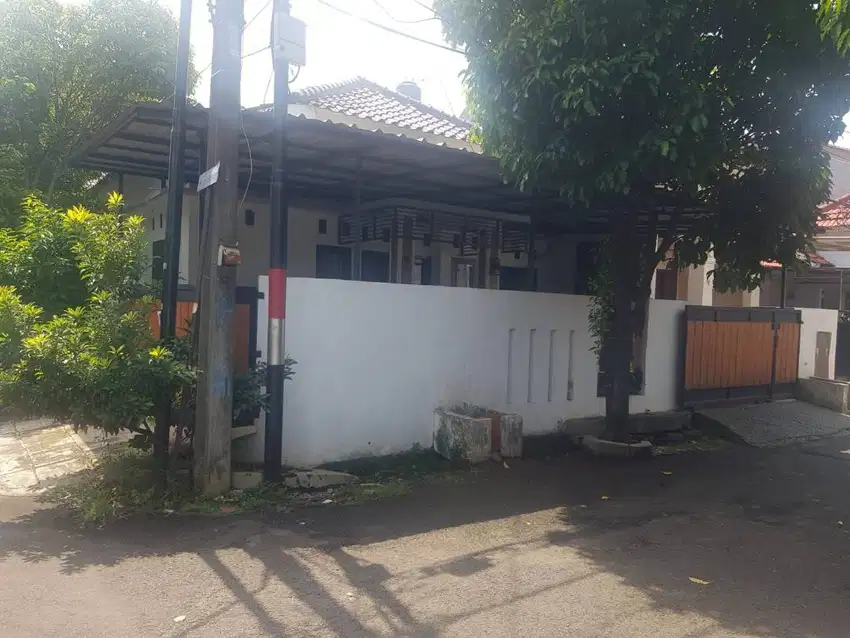 Dijual rumah hoek siap huni di Villa Galaxy, Grand Galaxy Bekasi Selat