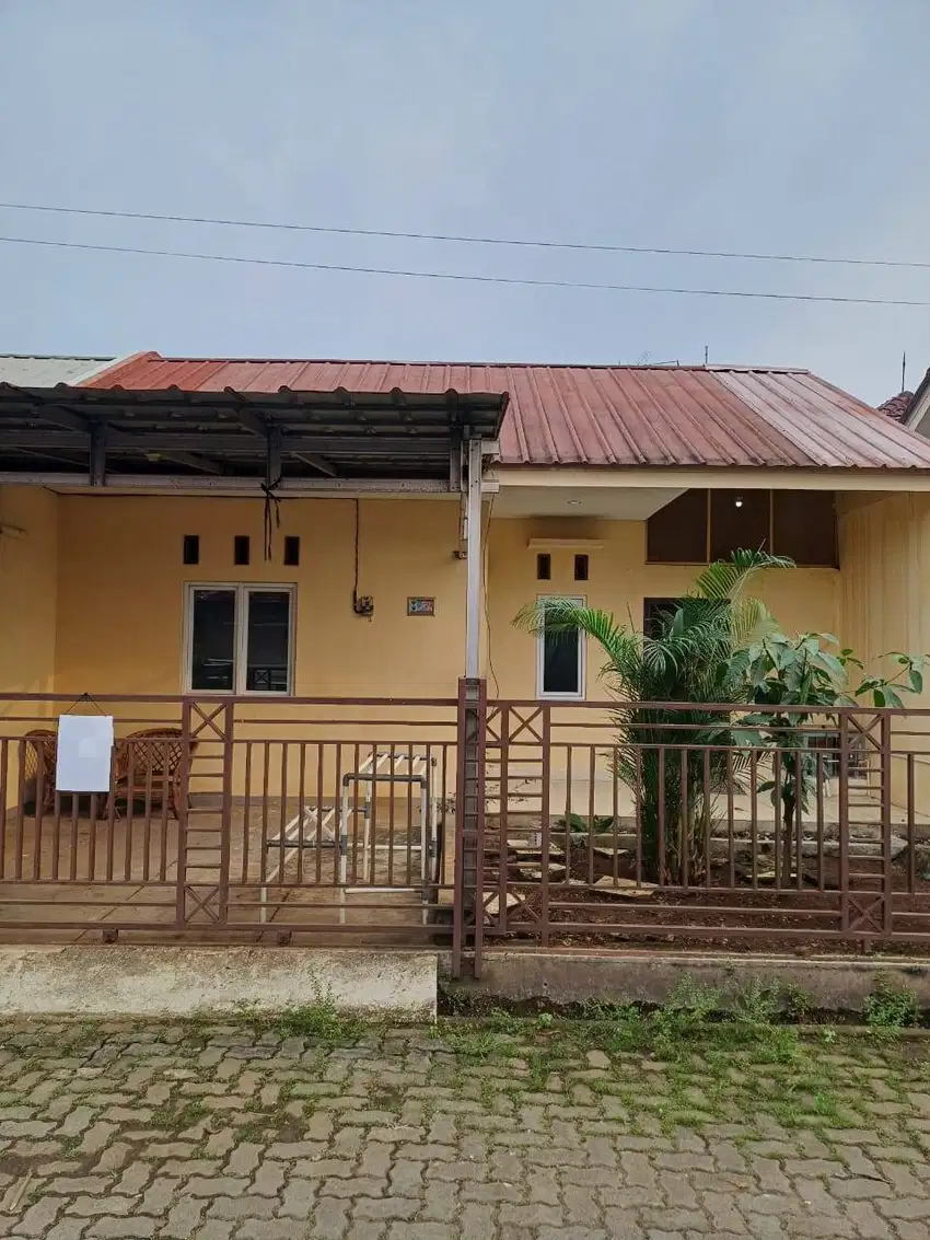 Dijual rumah dalam komplek di Jatiwaringin Pondok Gede, Bekasi