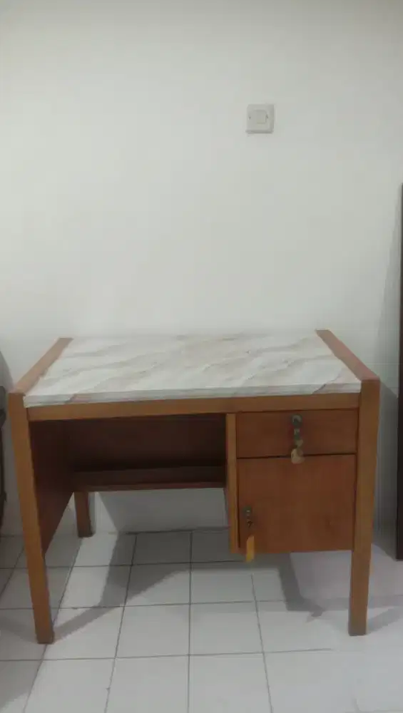 Jual cepat meja kerja bagus minimalis