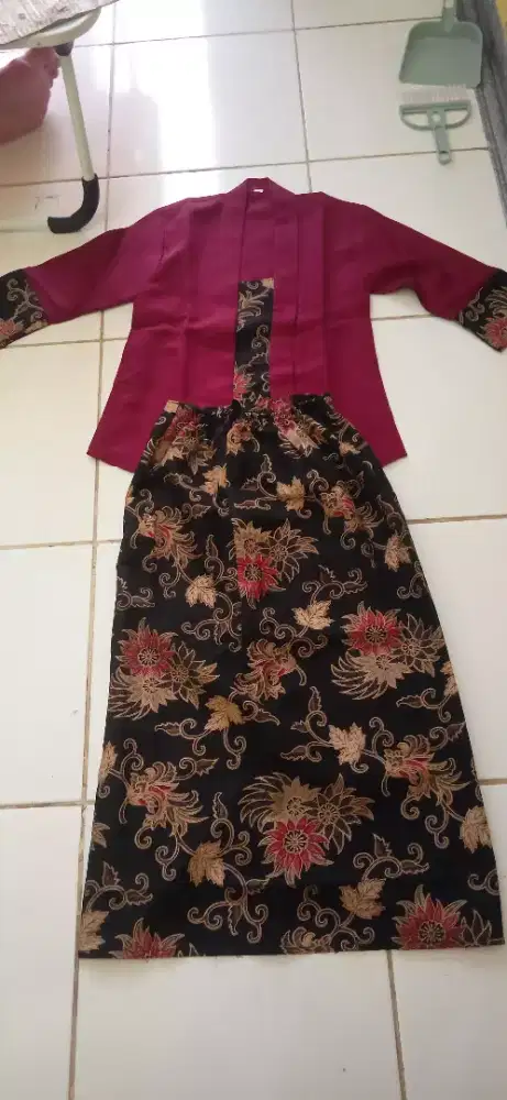 Kebaya anak-anak
