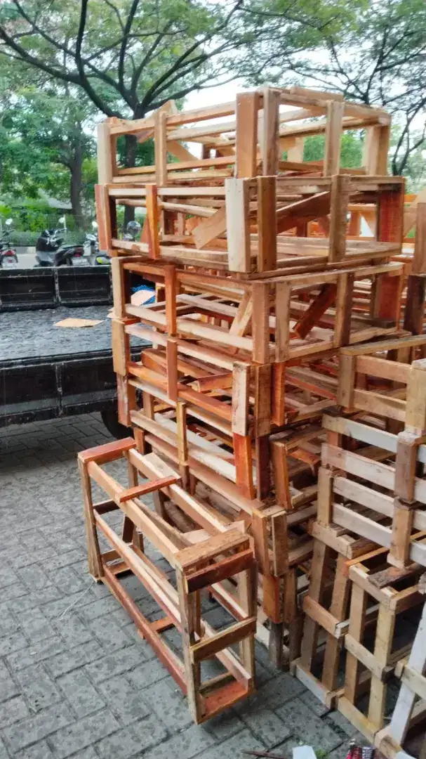 Packing Kayu dan Palet Kayu