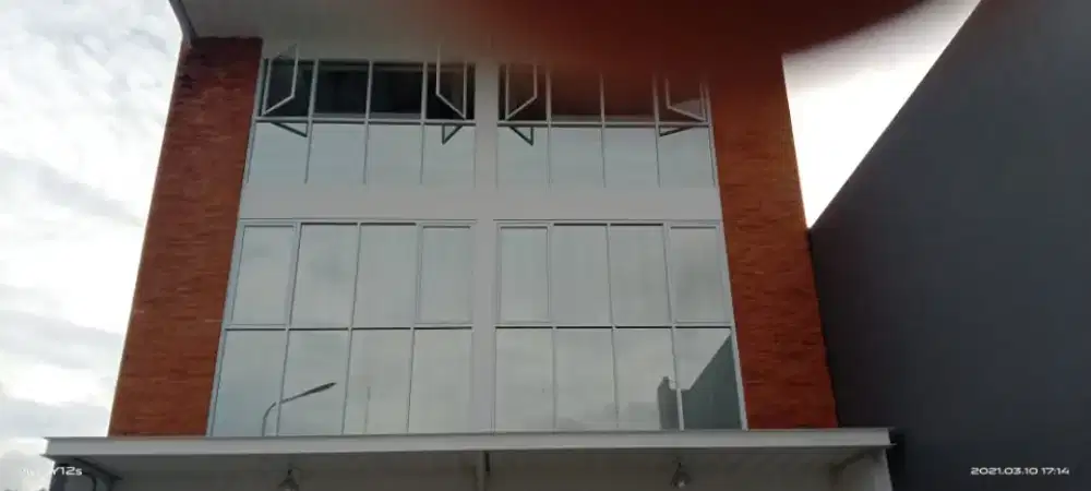 Stiker sanblas kaca film meredam cahaya panas UV