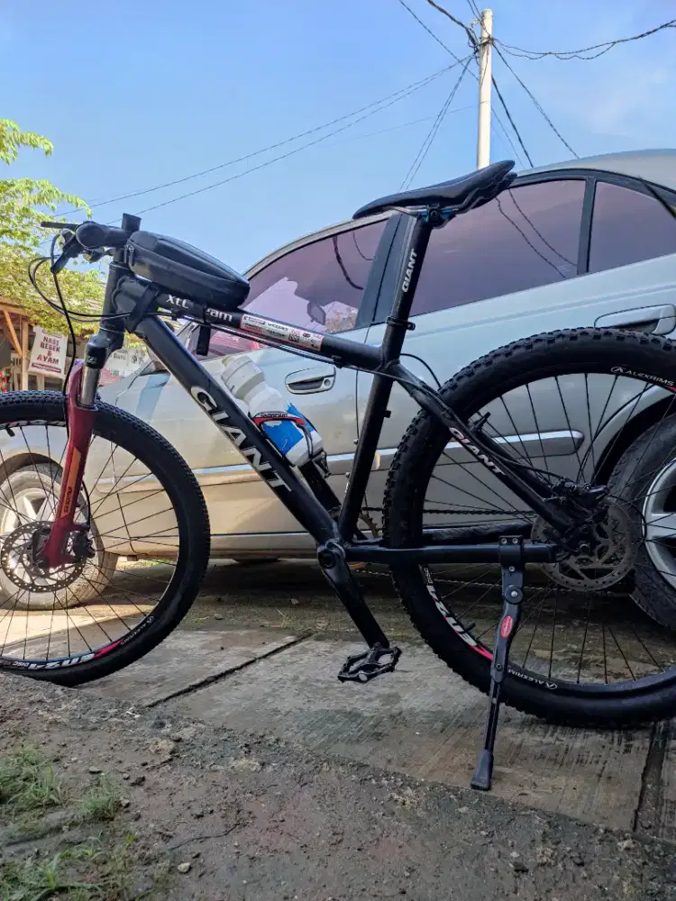Sepeda Giant XTC Team Embost (Langka)