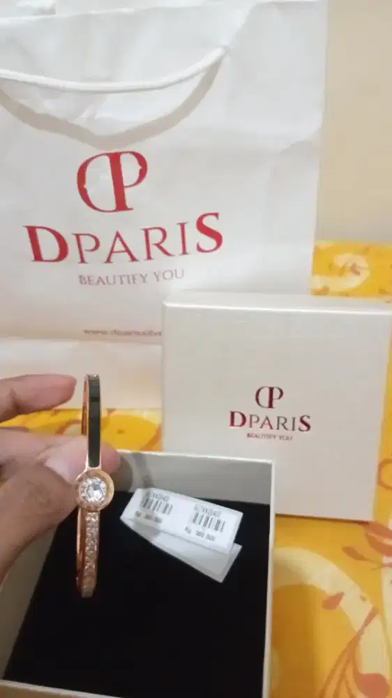 Di jual cepat segera Dparis d paris gelang bangle original