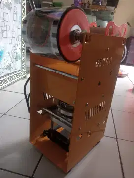 Mesin segel gelas plastik
