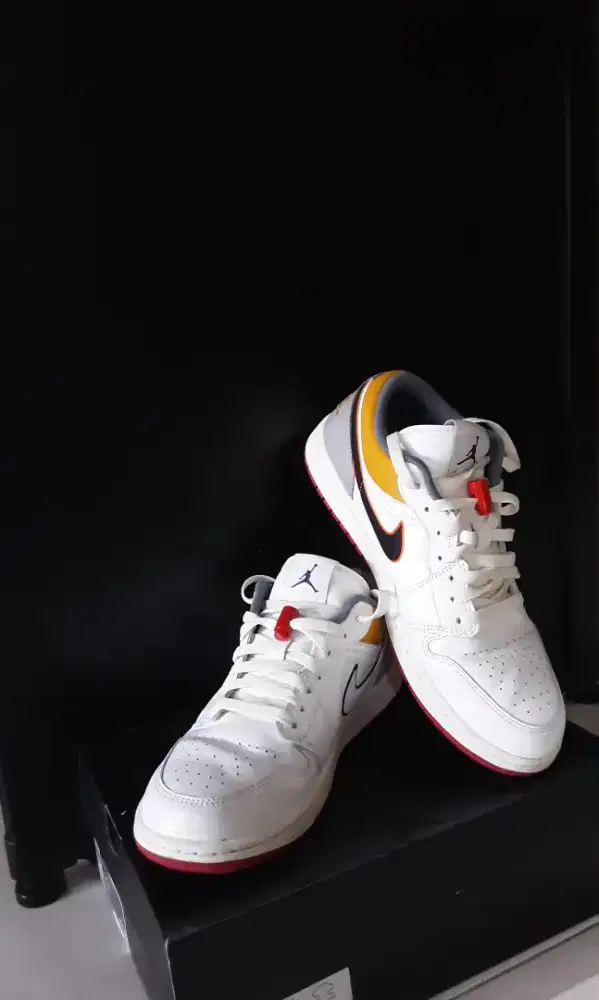 Nike Air Jordan 1 low ( preloved 98% )