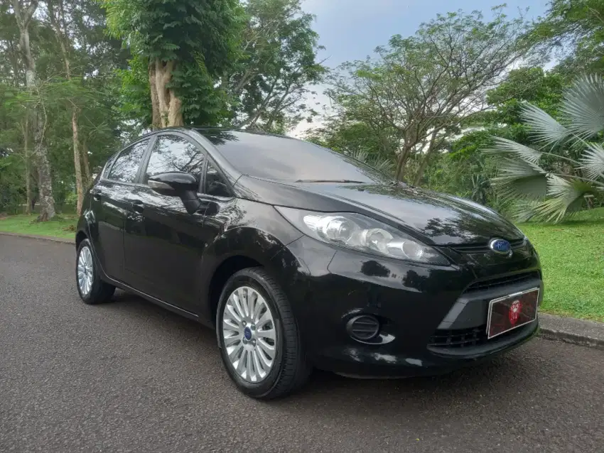 Ford Fiesta 1.4 AT type TREND tahun 2012