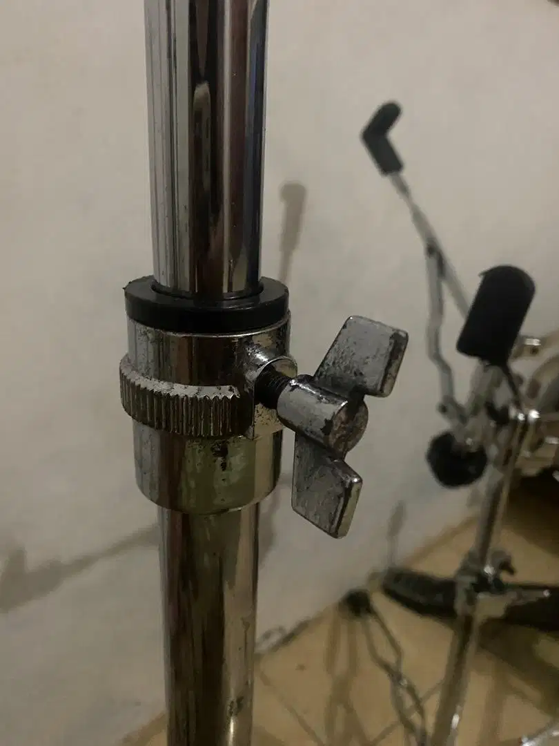 Stand hi hat drum