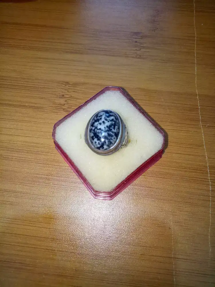 Cincin Batu tutul macan perak