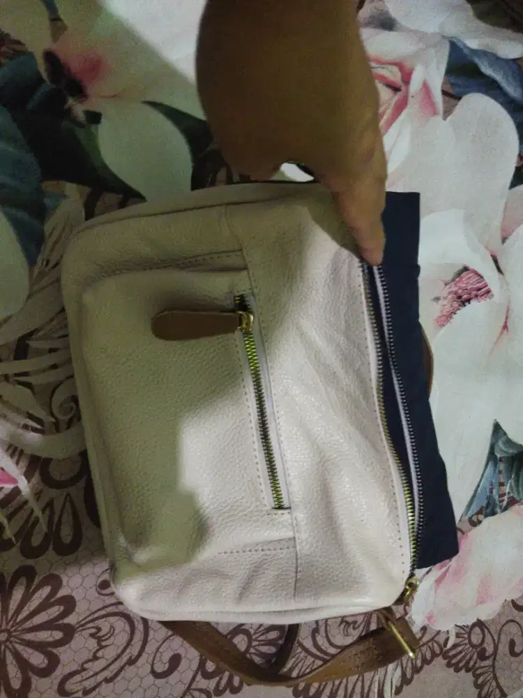 Tas kulit asli warna pink selempang