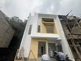 Rumah 2 Lantai Strategis Di Sukmajaya Kota Depok Dekat Stasiun Krl