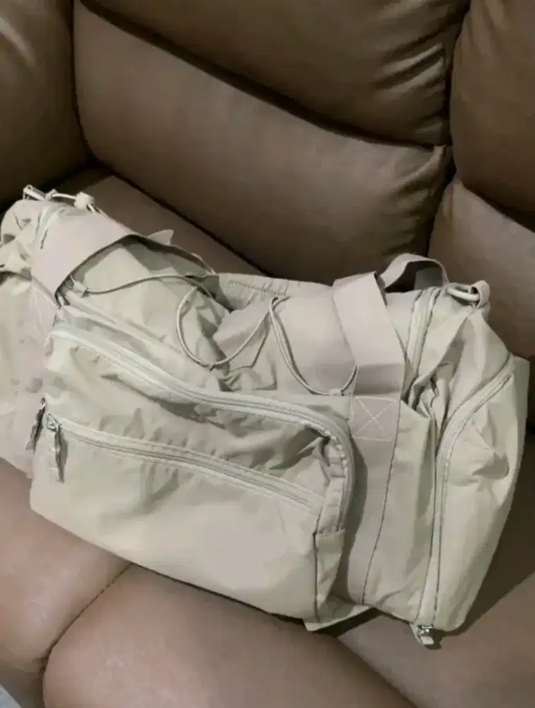 Tas gendong dan jinjing multifungsi