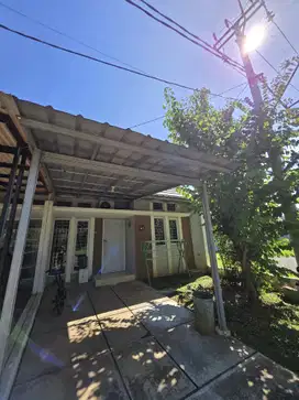 Dikontrakkan Rumah 5 Menit dr Stasiun Parung Panjang & 15 menit dr GS