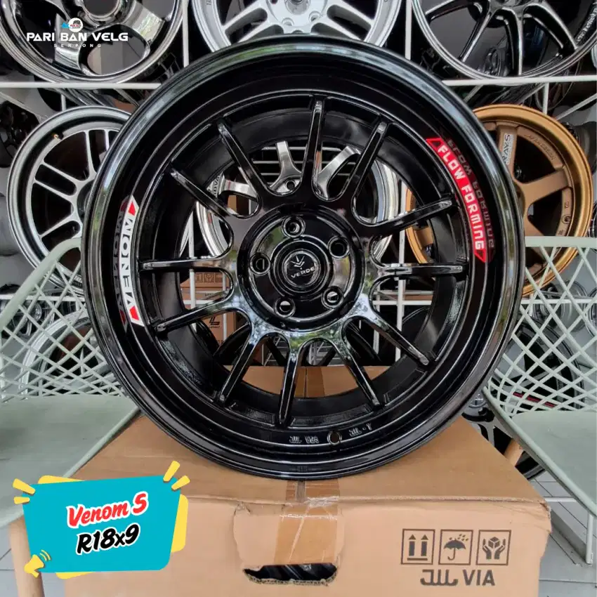 Velg Lenso Venom 5 Ring 18 lebar 9
pcd. 5x114.3 et. 20 innova, alphard
