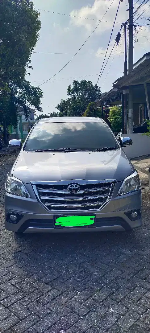 Kijang Innova 2015