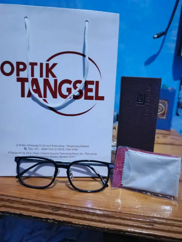 Kacamata Fashion Guy Laroche 90015 Black Silver