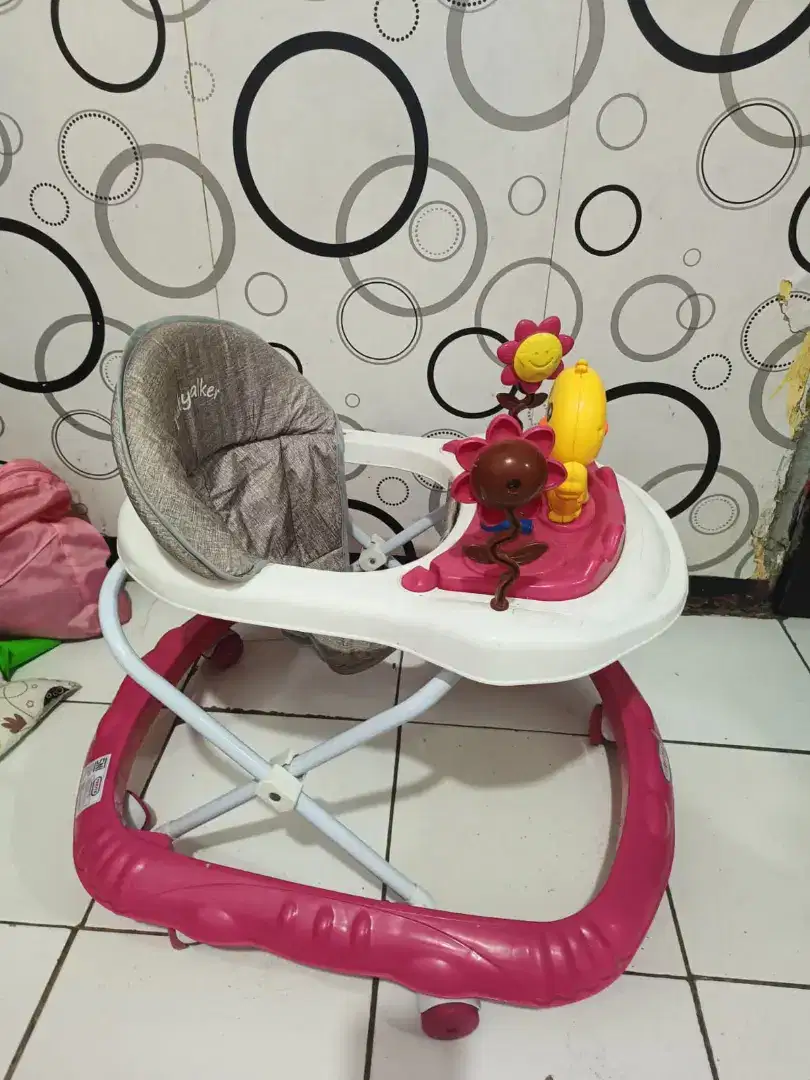 Baby walker bagus