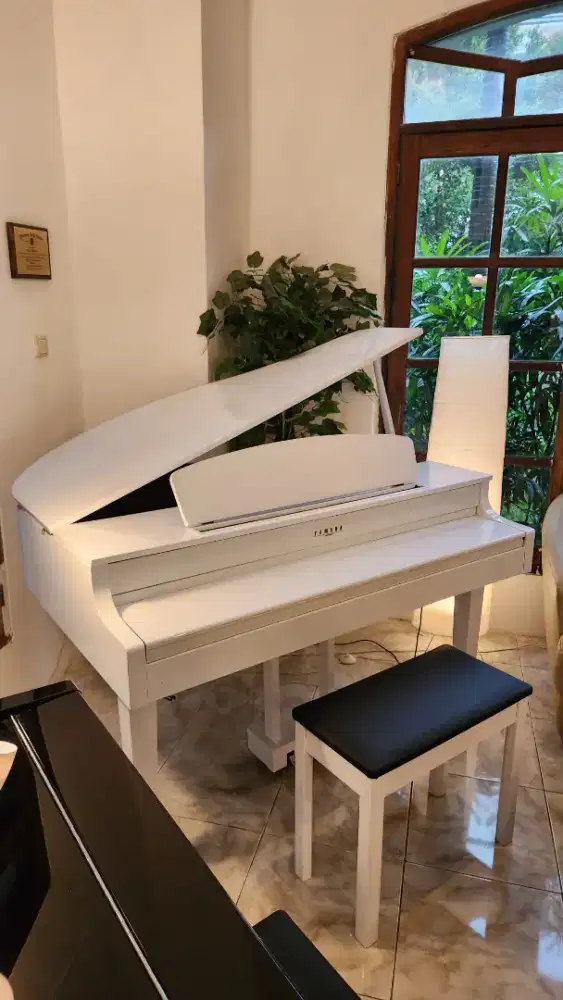 Yamaha Clavinova CLP-565GP Grand Piano Digital Arius DGX Electone