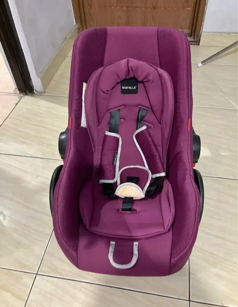 Carsheet Merk Baby Elle kondisi 98%