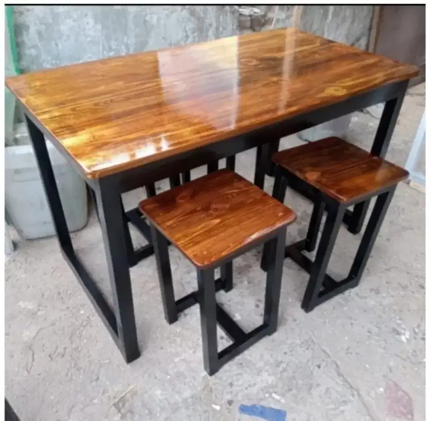 Meja makan cafe +4 kursi