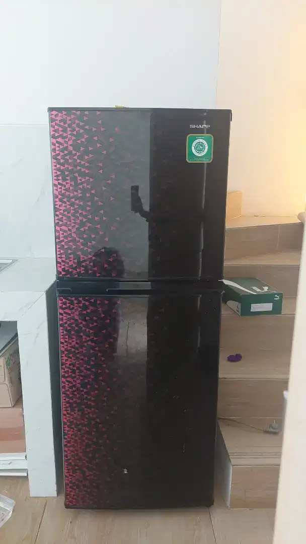 Jual kulkas sharp 2 pintu masih bagus dan dingin