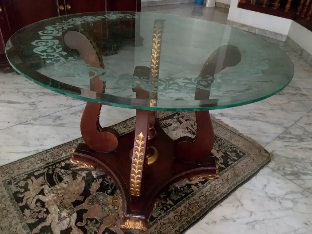 Meja kaca bulat jati