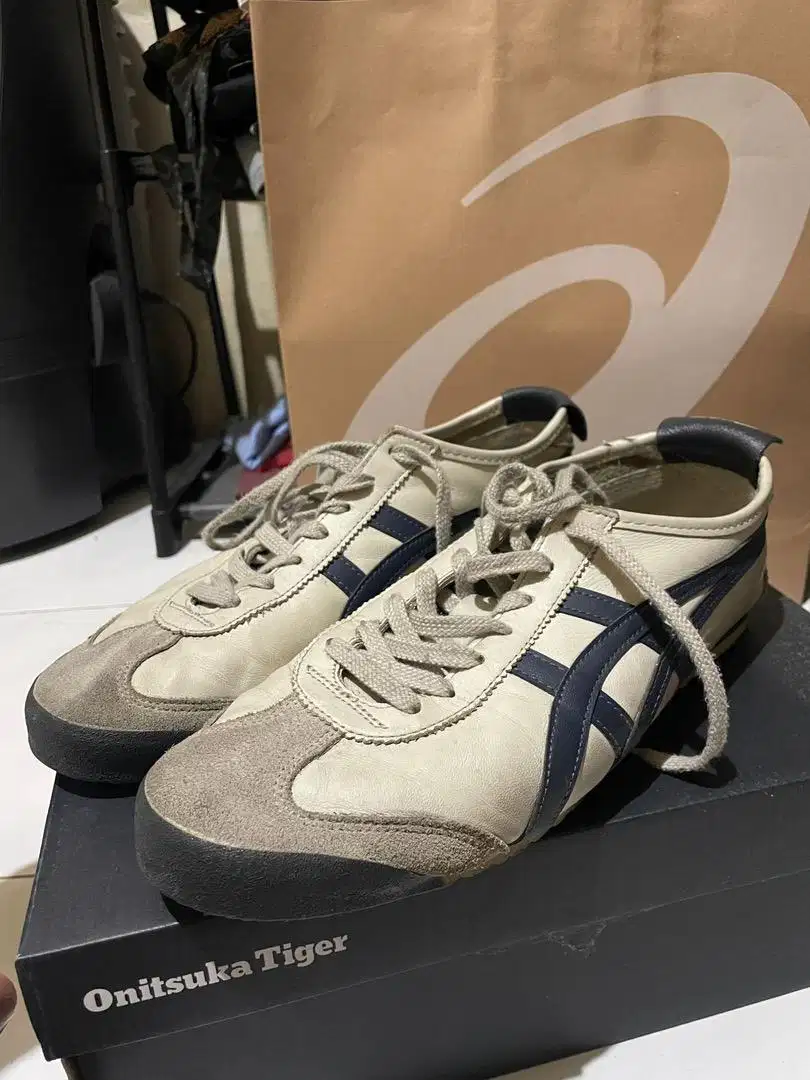 Sepatu Onitsuka