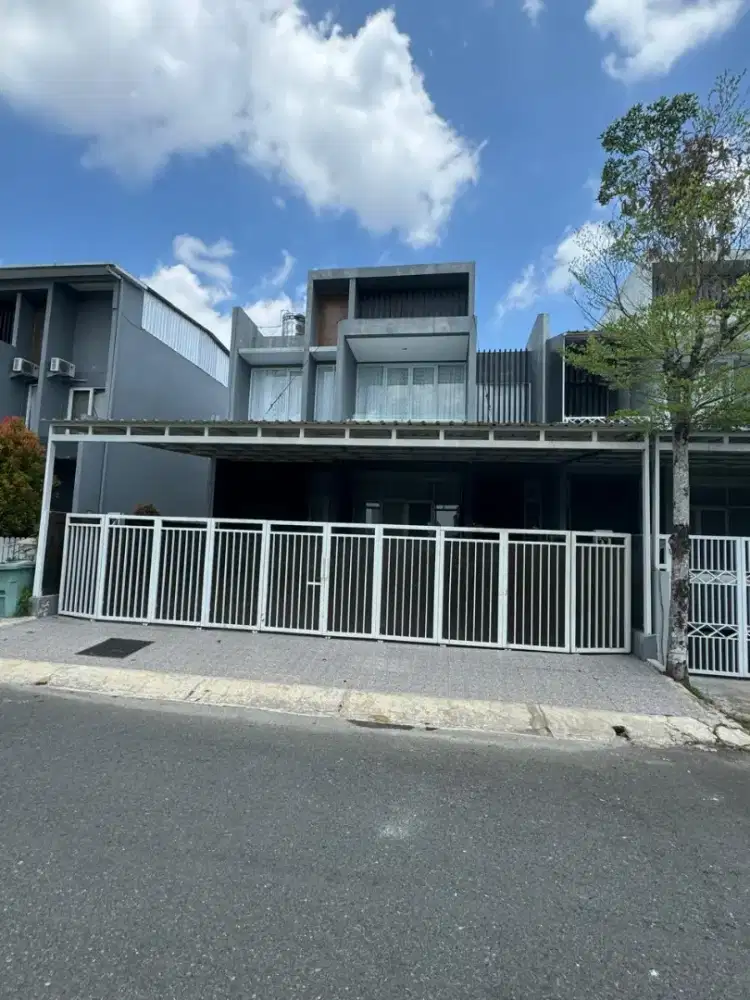 Dijual rumah 2 lantai