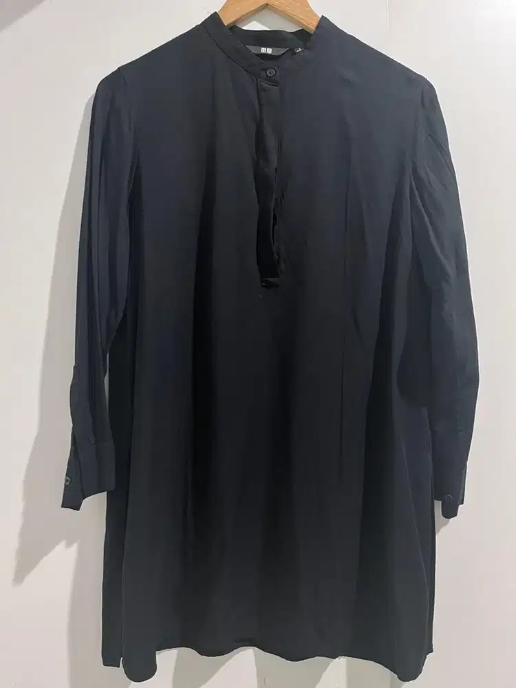 Tunik Uniqlo Hitam